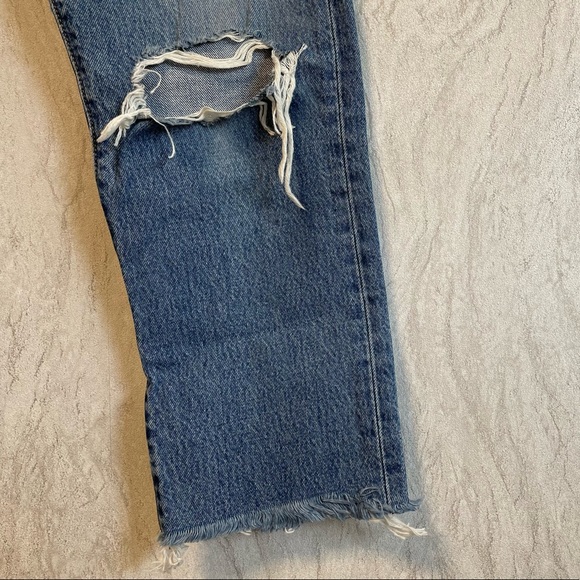 Levi's Wedgie Straight Ripped Jean in Market Street (Medium Wash) - Picture 5 of 7
